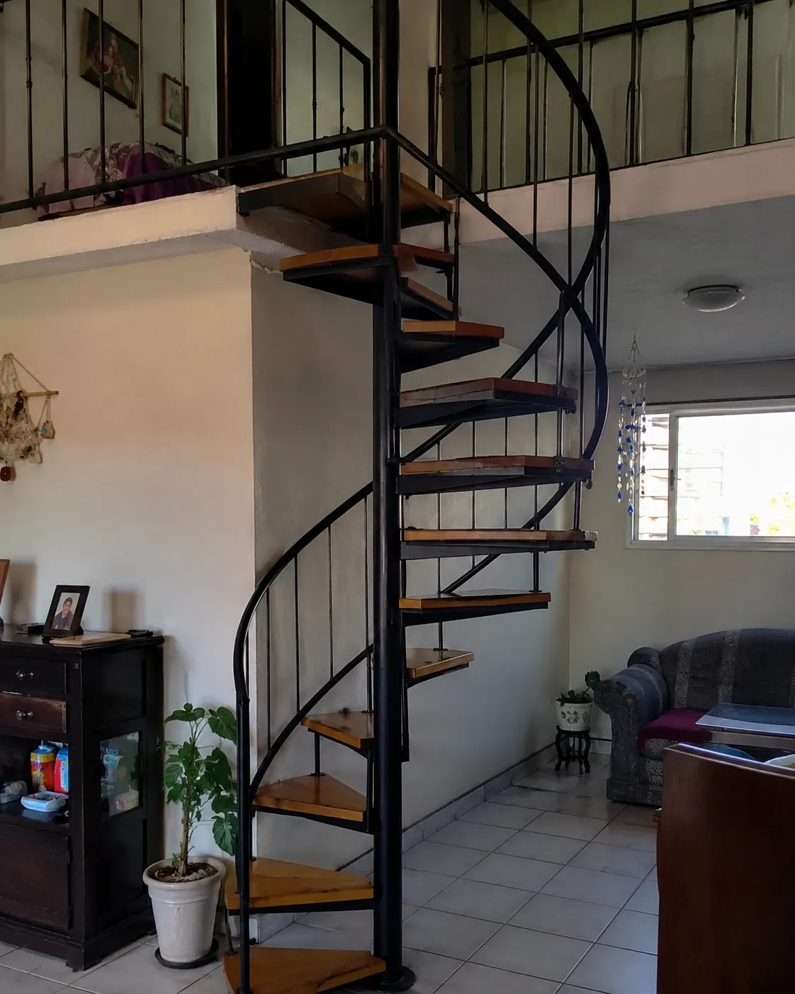 Escalera caracol — trabajo de herrería de Hierro Fach